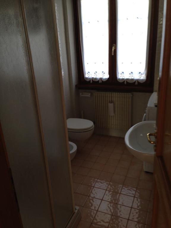 Chalet Madonna Di Campiglio Cin Itzero22143C2Qnjk2Ace Cipat Zero22143-At-Zero69206 Lejlighed Værelse billede
